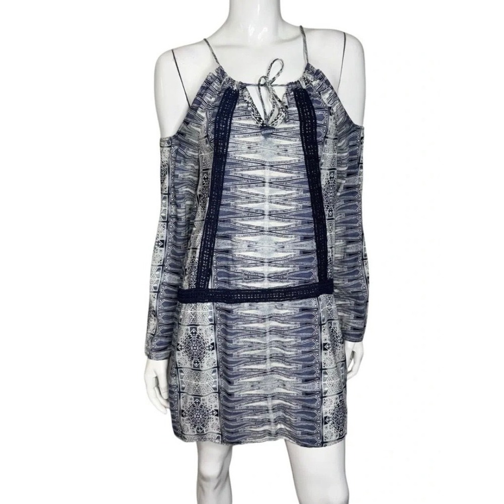 Roxy Blue White Geometric Tribal Cold Shoulder Lace Trim Shift Dress Small - Picture 2 of 6
